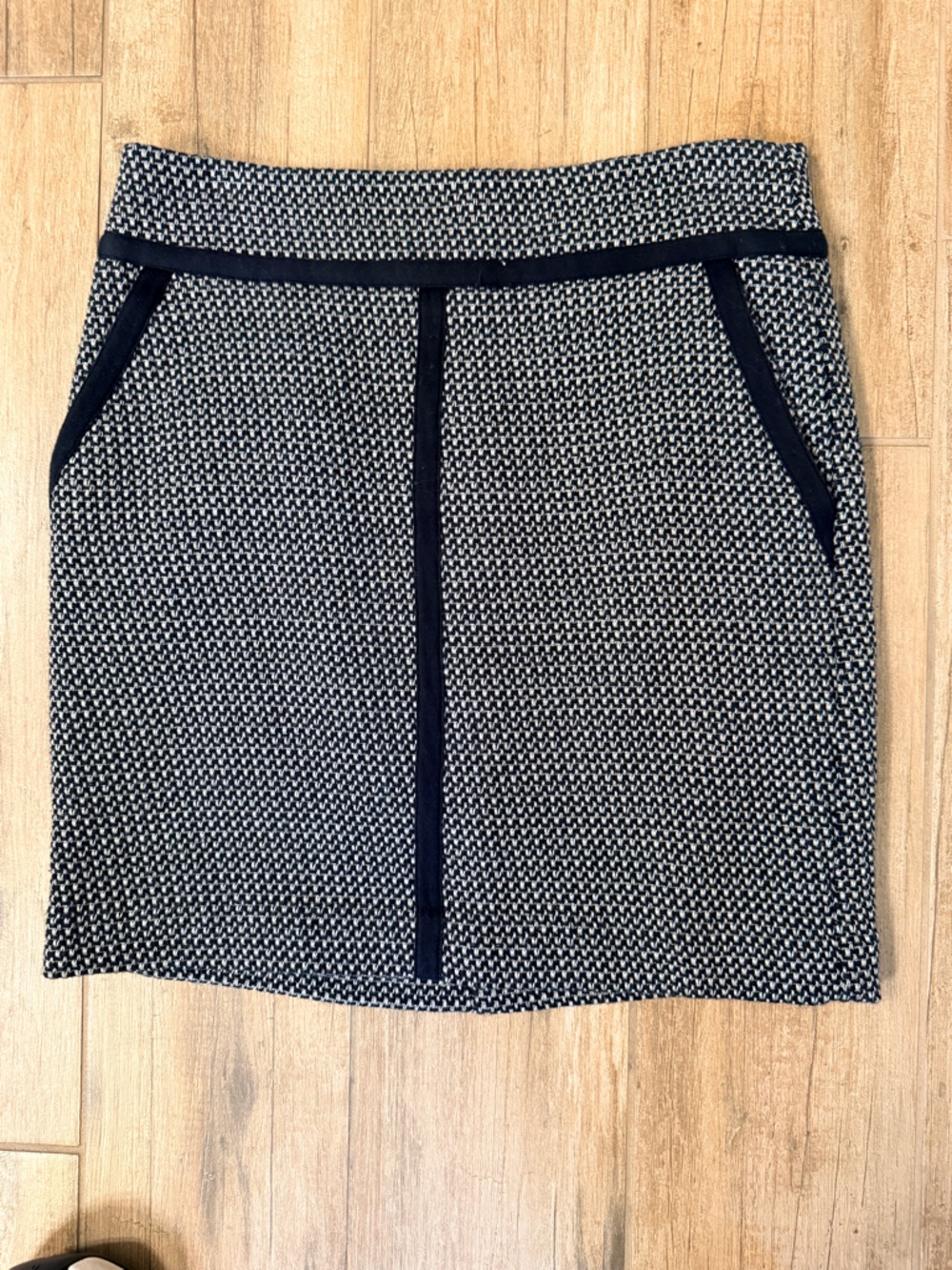 LOFT Black and White Tweed Pencil Skirt